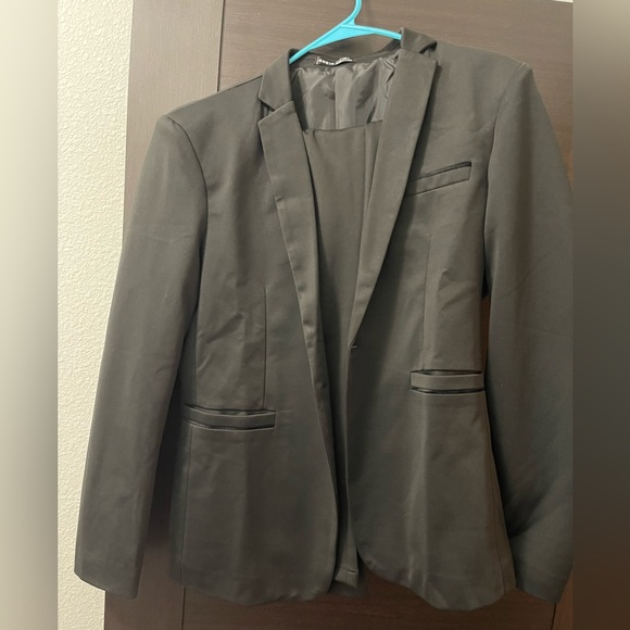 All black suit size small from SHEIN never worn only tried on - Picture 2 of 6